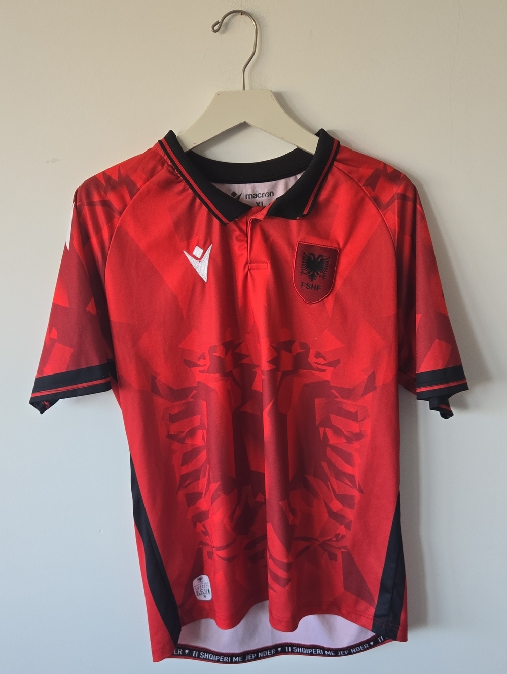 MACARON Red and Black Albania Football Jersey